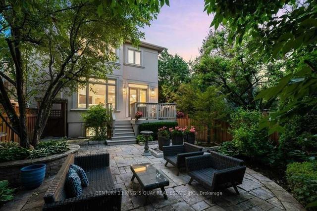 353 Glengarry Ave, House detached with 3 bedrooms, 4 bathrooms and 4 parking in Toronto ON | Image 9