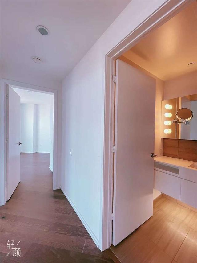 4712 - 45 Charles St E, Condo with 2 bedrooms, 2 bathrooms and 1 parking in Toronto ON | Image 7