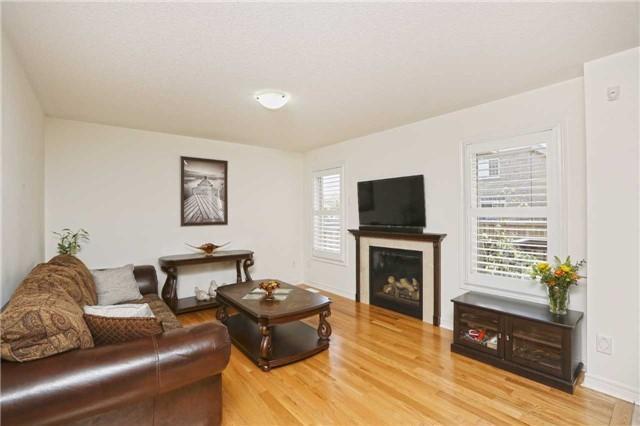 50 Denali Cres, House detached with 4 bedrooms, 3 bathrooms and 4 parking in Brampton ON | Image 3