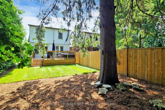 7 Haddon Ave N, House detached with 3 bedrooms, 2 bathrooms and 2 parking in Hamilton ON | Image 35