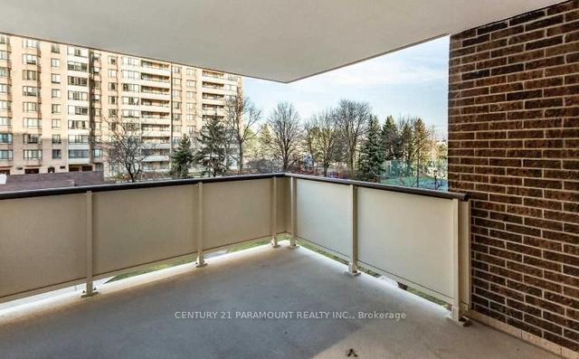 307 - 3 Lisa St, Condo with 2 bedrooms, 2 bathrooms and 1 parking in Brampton ON | Image 11