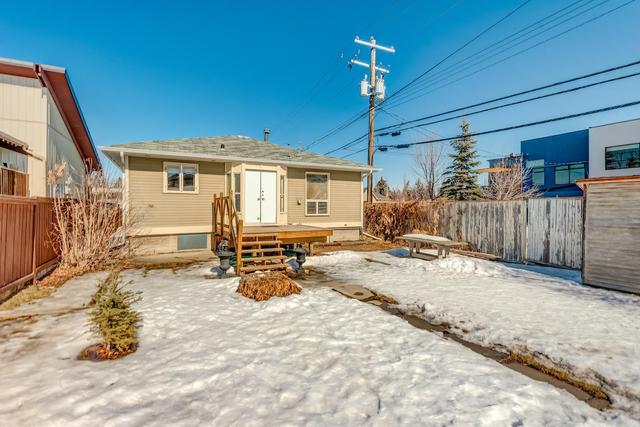 2011 2 Avenue Nw, House detached with 3 bedrooms, 2 bathrooms and 2 parking in Calgary AB | Image 31