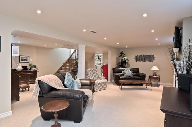 65 Taylor Rd, House detached with 3 bedrooms, 2 bathrooms and 6 parking in Ajax ON | Image 6