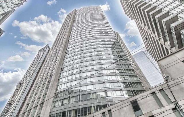 2007 - 210 Victoria St, Condo with 1 bedrooms, 1 bathrooms and 0 parking in Toronto ON | Image 1