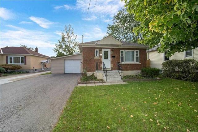 487 Vine St, House detached with 3 bedrooms, 2 bathrooms and 5 parking in St. Catharines ON | Image 12