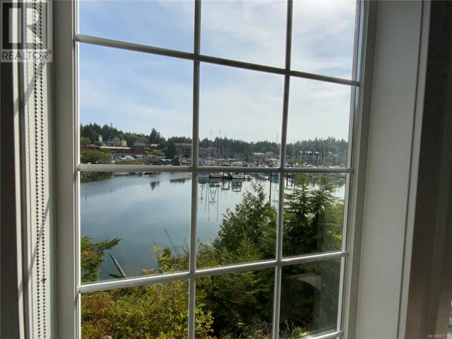 802 - 1971 Harbour Dr, Condo with 1 bedrooms, 1 bathrooms and 1 parking in Ucluelet BC | Image 2