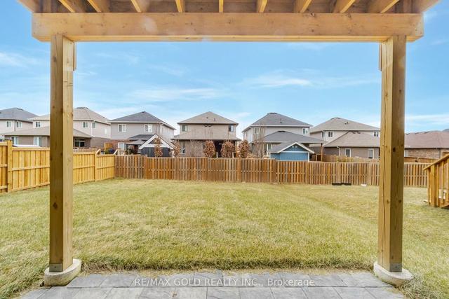 14 Sutherland Cres, House detached with 4 bedrooms, 3 bathrooms and 4 parking in Ingersoll ON | Image 15