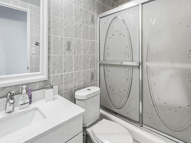 1008 - 1 Four Winds Dr, Condo with 3 bedrooms, 2 bathrooms and 1 parking in Toronto ON | Image 14