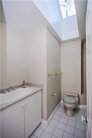 104 Melrose Ave, House detached with 4 bedrooms, 4 bathrooms and 2 parking in Toronto ON | Image 16