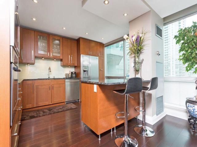 sph2 - 10 Queens Quay W, Condo with 2 bedrooms, 3 bathrooms and 2 parking in Toronto ON | Image 2