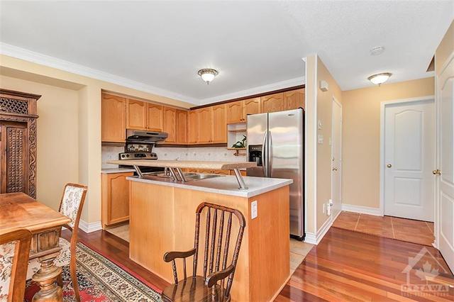 80 Appledale Drive, Townhouse with 3 bedrooms, 3 bathrooms and 4 parking in Ottawa ON | Image 12