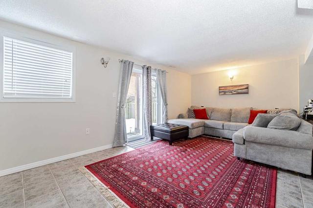23 Vessel Cres, House detached with 3 bedrooms, 3 bathrooms and 3 parking in Toronto ON | Image 28