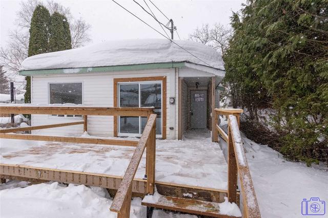 430 Toke St, House detached with 2 bedrooms, 1 bathrooms and 2 parking in Timmins ON | Image 1