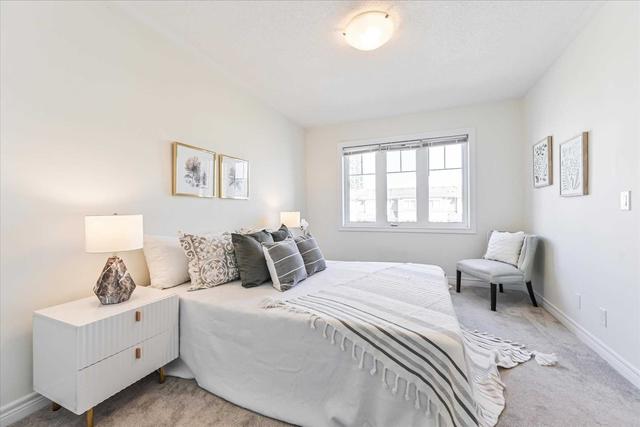 40 Nearco Cres, House attached with 2 bedrooms, 2 bathrooms and 3 parking in Oshawa ON | Image 9