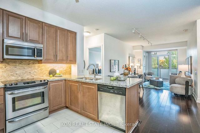 208 - 17 Ruddington Dr, Condo with 2 bedrooms, 2 bathrooms and 2 parking in Toronto ON | Image 5