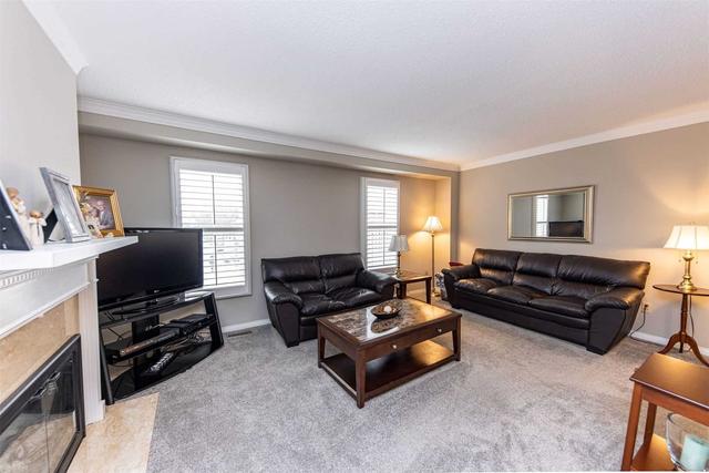 25 Stornwood Crt, Townhouse with 2 bedrooms, 3 bathrooms and 2 parking in Brampton ON | Image 8