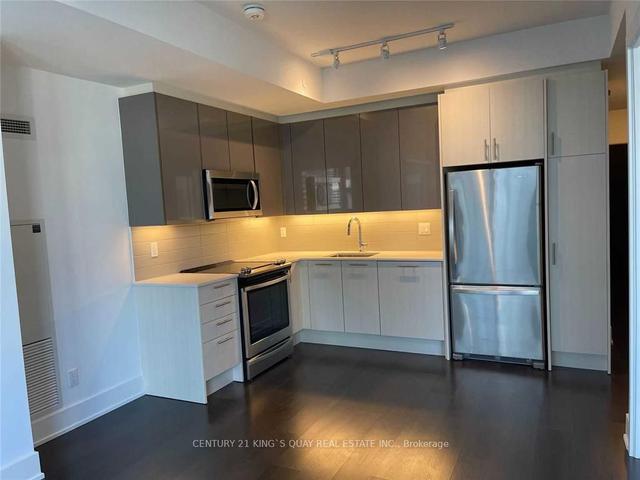 2108 - 403 Church St, Condo with 2 bedrooms, 1 bathrooms and 1 parking in Toronto ON | Image 2