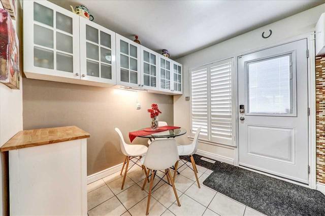 9 Groves Lane, Townhouse with 3 bedrooms, 3 bathrooms and 2 parking in Ajax ON | Image 3