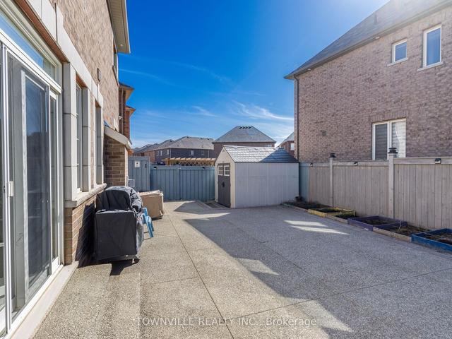32 Sarno Rd, House detached with 5 bedrooms, 4 bathrooms and 4 parking in Brampton ON | Image 29