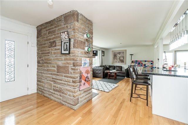 8518 Heritage Rd, House detached with 3 bedrooms, 3 bathrooms and 6 parking in Brampton ON | Image 5