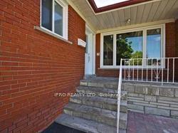 7 Westhumber Blvd S, House detached with 3 bedrooms, 4 bathrooms and 4 parking in Toronto ON | Image 3