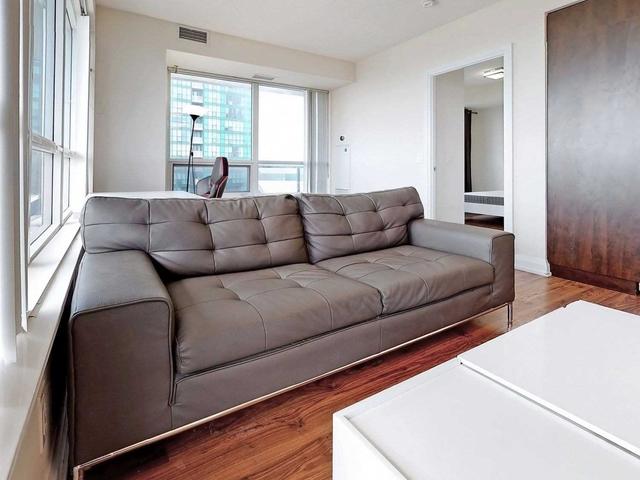 3110 - 2 Anndale Dr, Condo with 2 bedrooms, 2 bathrooms and 1 parking in Toronto ON | Image 6