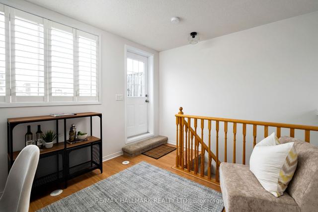24 - 20 Turntable Cres, Townhouse with 3 bedrooms, 2 bathrooms and 1 parking in Toronto ON | Image 17