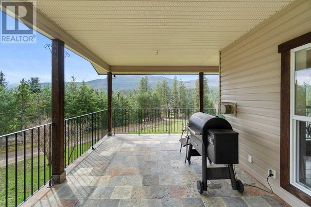 2457 Salmon River Road, House detached with 6 bedrooms, 3 bathrooms and 2 parking in Columbia Shuswap D BC | Image 40