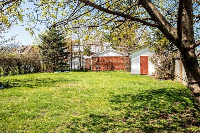 5623 Lowell Avenue, House detached with 3 bedrooms, 2 bathrooms and null parking in Niagara Falls ON | Image 5