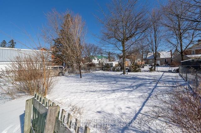 59 Sinclair St, House detached with 3 bedrooms, 1 bathrooms and 3 parking in Belleville ON | Image 29