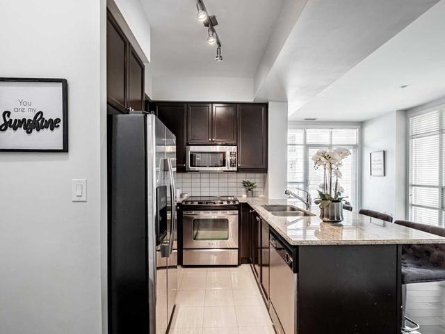 114 - 10 Bloorview Pl, Condo with 2 bedrooms, 2 bathrooms and 1 parking in Toronto ON | Image 2