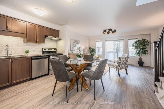 71 Arlington Cres, Townhouse with 3 bedrooms, 3 bathrooms and 2 parking in Guelph ON | Image 37