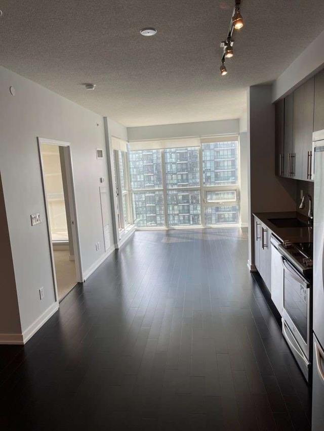 3406 - 510 Curran Pl, Condo with 1 bedrooms, 1 bathrooms and 1 parking in Mississauga ON | Image 6