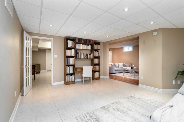 46 Chatsworth Crt, House detached with 4 bedrooms, 4 bathrooms and 12 parking in Vaughan ON | Image 24