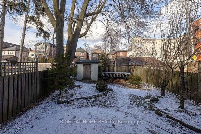 24 Brookdale Ave, House detached with 3 bedrooms, 2 bathrooms and 1 parking in Toronto ON | Image 35