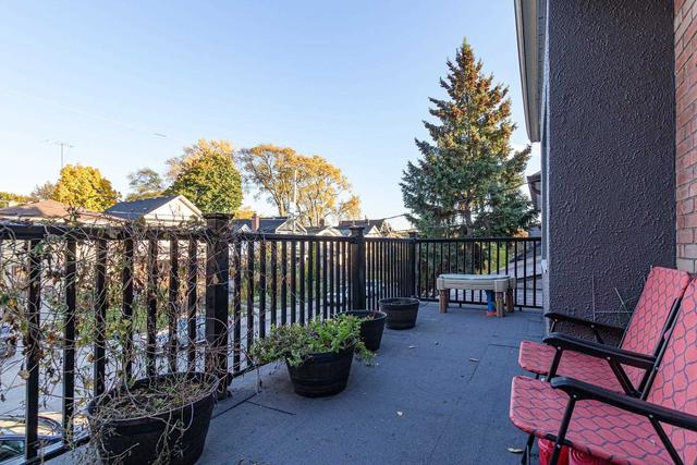 520 Durie St, House detached with 6 bedrooms, 4 bathrooms and 2 parking in Toronto ON | Image 22