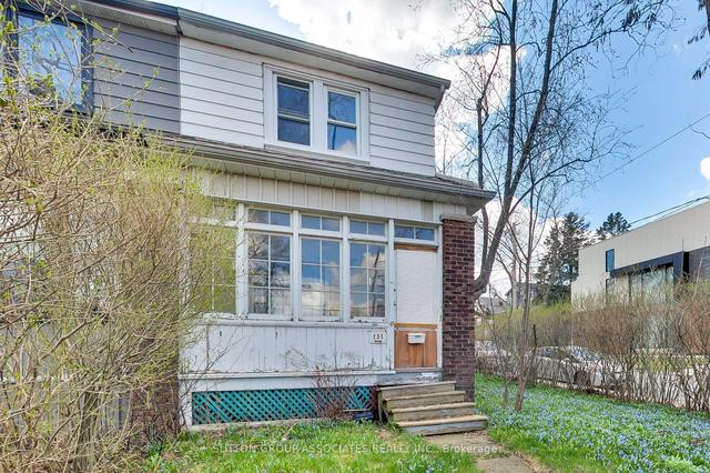 131 Maplewood Ave, House semidetached with 3 bedrooms, 2 bathrooms and 2 parking in Toronto ON | Image 7