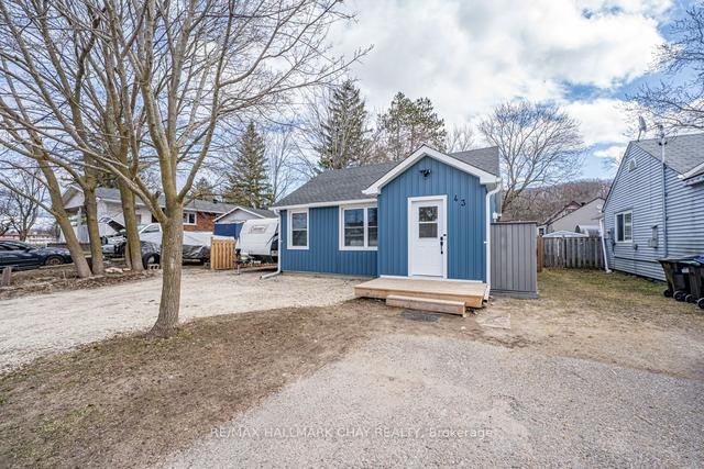 43 Fox St, House detached with 2 bedrooms, 1 bathrooms and 4 parking in Penetanguishene ON | Image 6