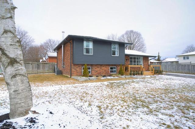 48 Devonshire Avenue, House detached with 3 bedrooms, 2 bathrooms and null parking in Tillsonburg ON | Image 3