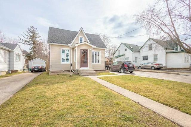 48 Carleton St S, House detached with 3 bedrooms, 1 bathrooms and 4 parking in Thorold ON | Image 1