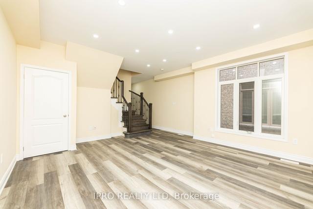914 Francine Cres, House semidetached with 3 bedrooms, 3 bathrooms and 2 parking in Mississauga ON | Image 31