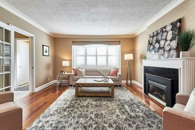 1256 Kingston Rd, House detached with 3 bedrooms, 2 bathrooms and 2 parking in Toronto ON | Image 25