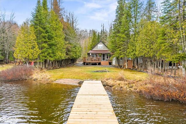 1083 Sharon Lake Drive, House detached with 3 bedrooms, 1 bathrooms and 7 parking in Minden Hills ON | Image 12