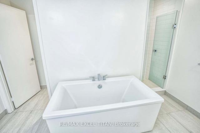 uph06 - 20 Lombard St, Condo with 2 bedrooms, 2 bathrooms and 2 parking in Toronto ON | Image 11