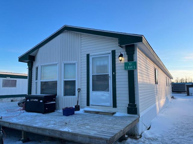 #17 1st Ave South, House detached with 3 bedrooms, 2 bathrooms and 3 parking in Northern Lights County AB | Image 4