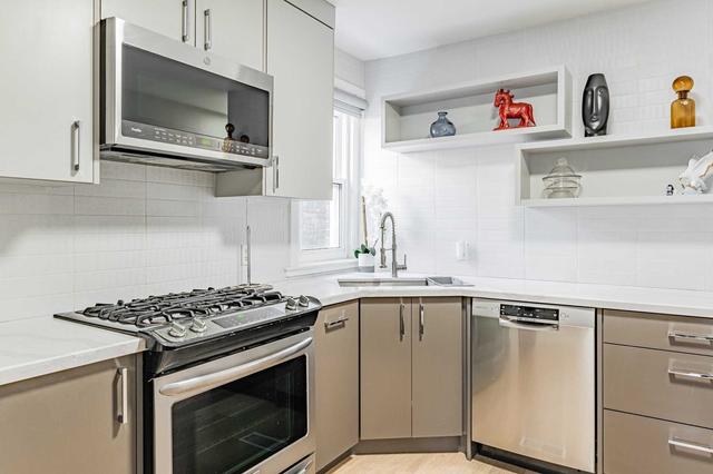 upper - 374 Crawford St, House semidetached with 2 bedrooms, 1 bathrooms and 1 parking in Toronto ON | Image 27