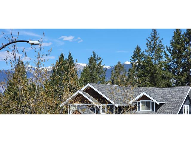 781 Westridge Drive, House detached with 4 bedrooms, 3 bathrooms and 4 parking in Invermere BC | Image 16
