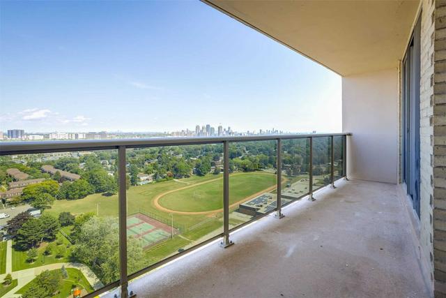2203 - 299 Mill Rd, Condo with 3 bedrooms, 2 bathrooms and 2 parking in Toronto ON | Image 8