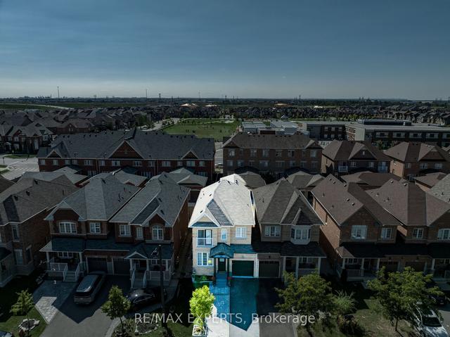96 Pelee Ave, House detached with 4 bedrooms, 3 bathrooms and 4 parking in Vaughan ON | Image 31