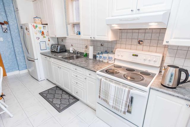 37 Montrose Ave, House semidetached with 3 bedrooms, 2 bathrooms and 1 parking in Toronto ON | Image 7